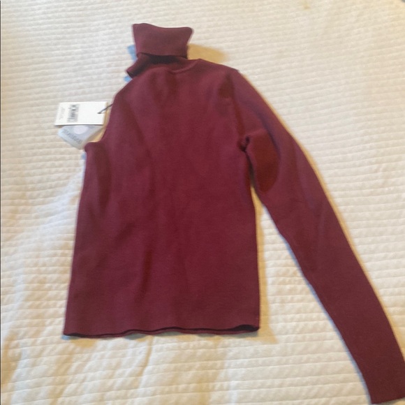 Bardot Sweaters - Elegant Burgundy Turtleneck Sweater